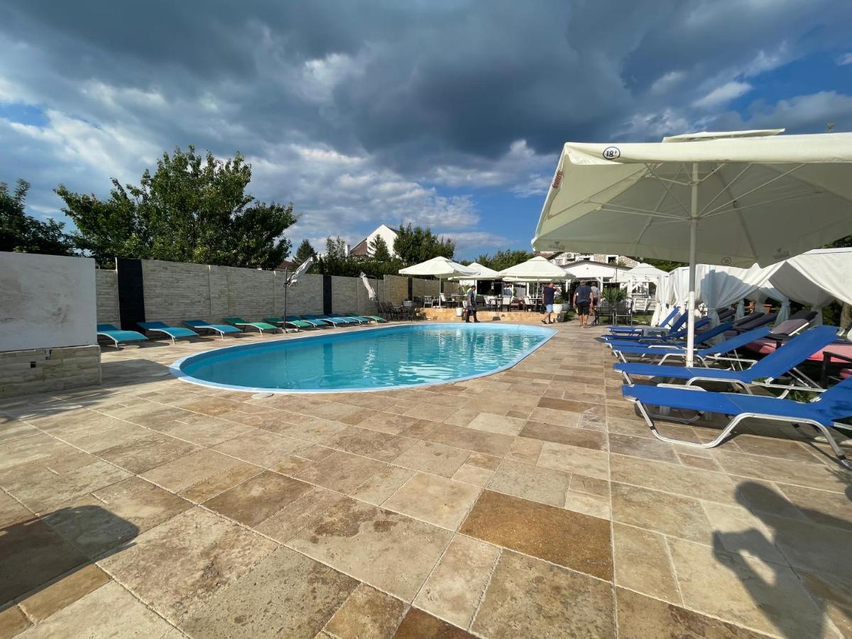 ElGringo Clisura Dunarii Moldova Noua Exterior foto